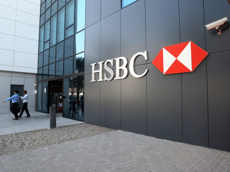 HSBC, à l'aise en sponsoring