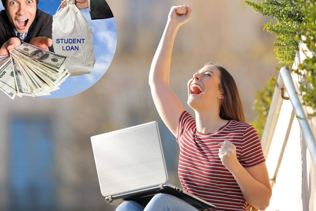 Une étudiante manifeste sa joie à la réception d'un prêt étudiant. 