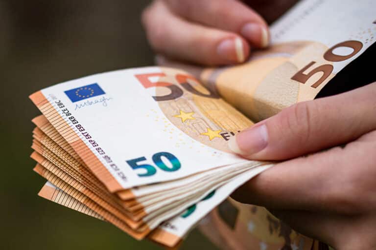 Facilité pour déposer des espèces dans une banque en ligne